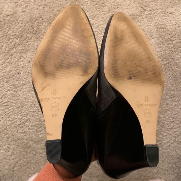 Ann Taylor Black &‎ Gray Leather Suede Pointed Toe Wedge Booties Boots size 9 - Picture 5 of 8